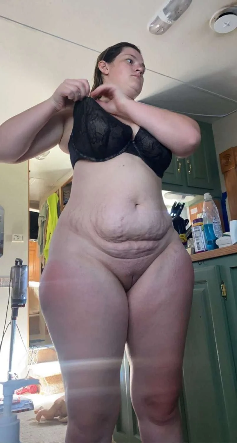 A cuck wanted to show his wife off image 2