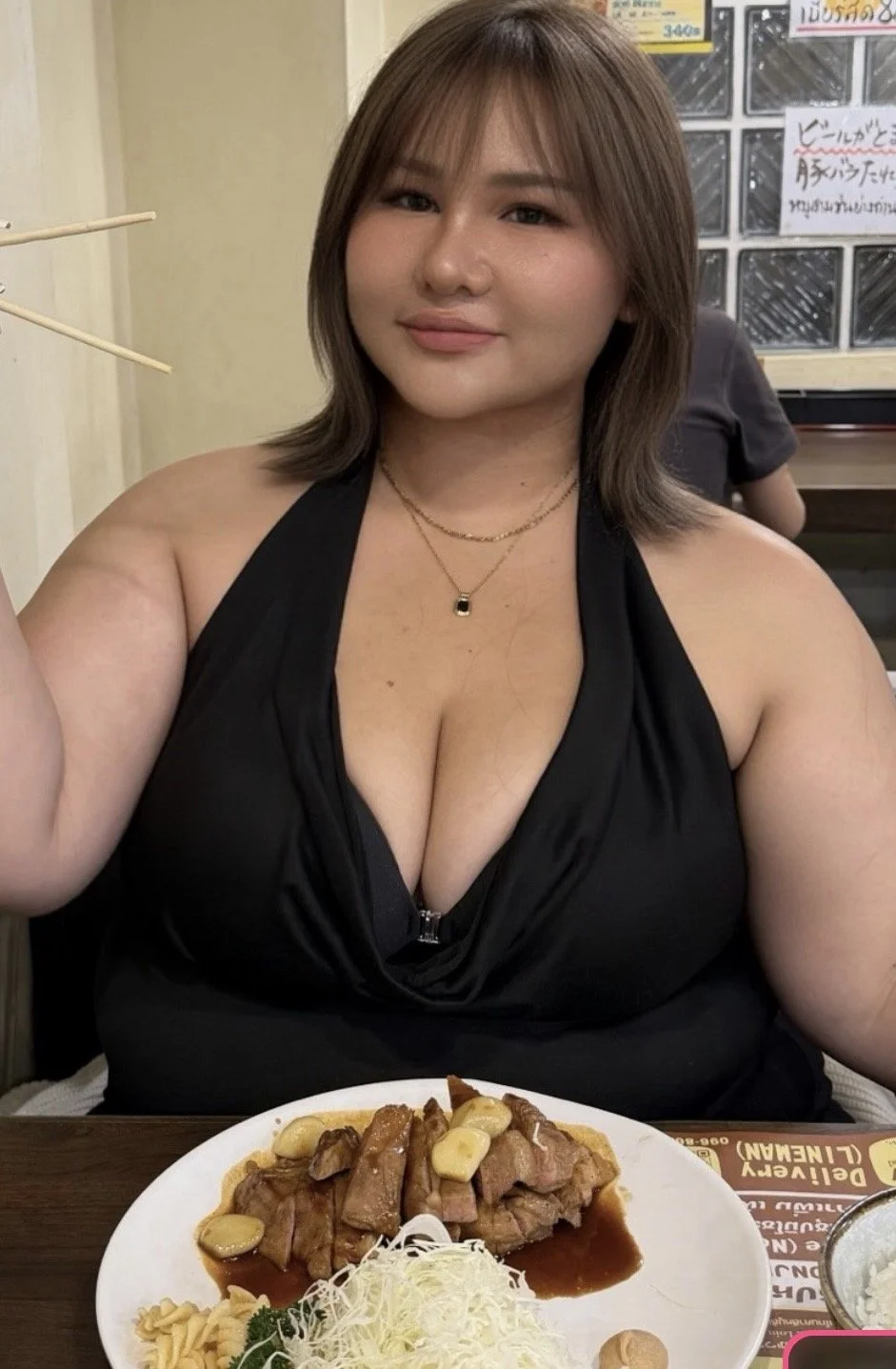 Thick Asian Bbw 🍑 image 2