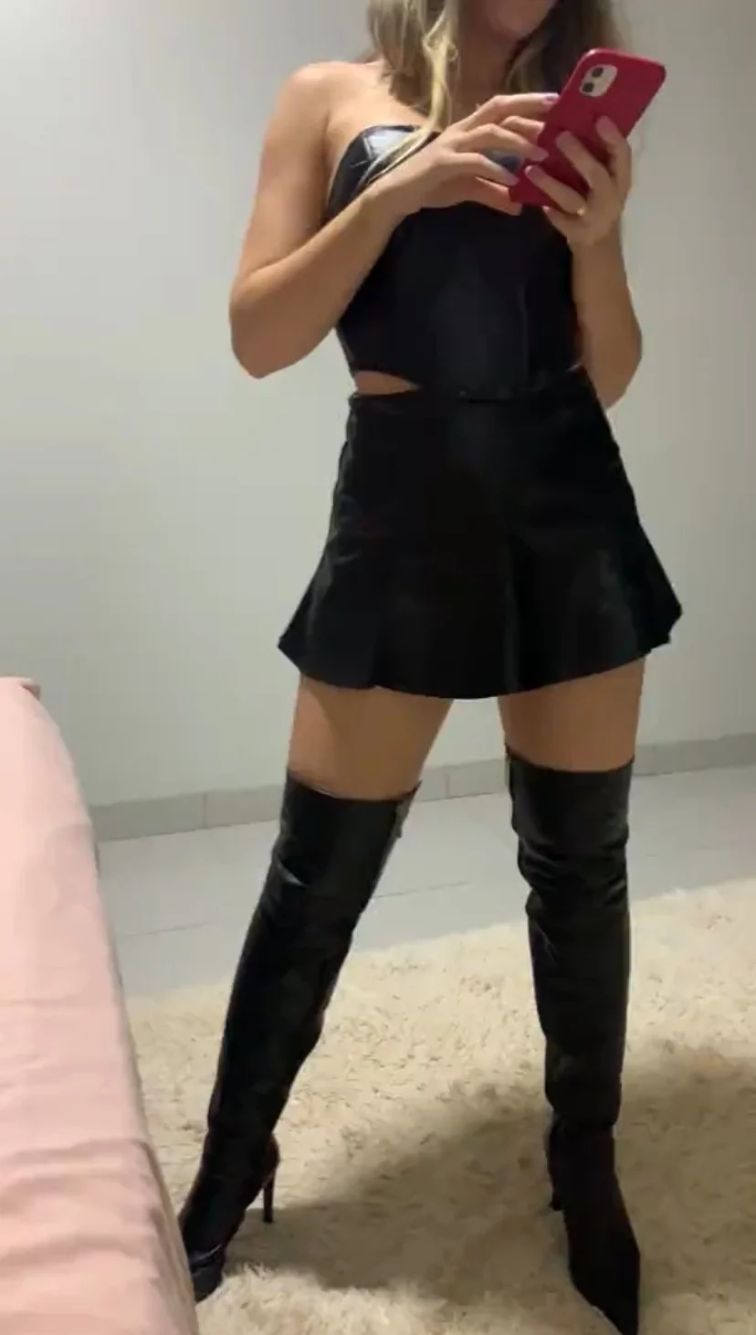 Vazou Esposa Gostosa Dominadora image 2