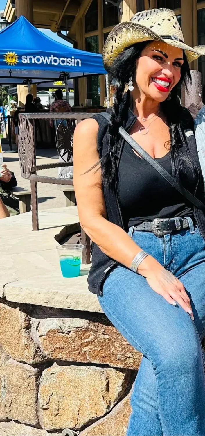 Older milf image 17