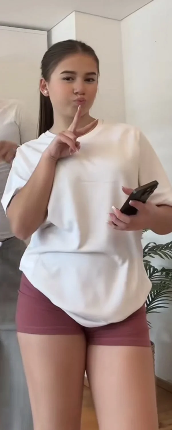 I can nut every day for this Young slut | Aleynamovezz image 2