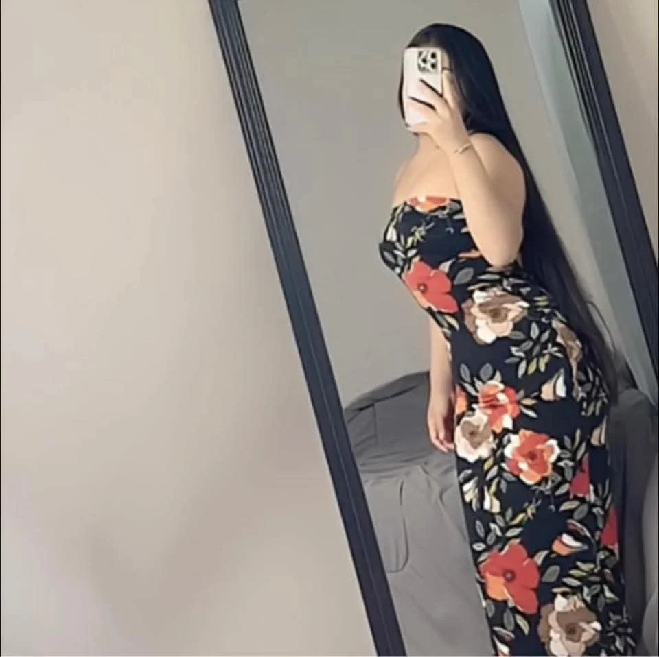 Latina mom image 6