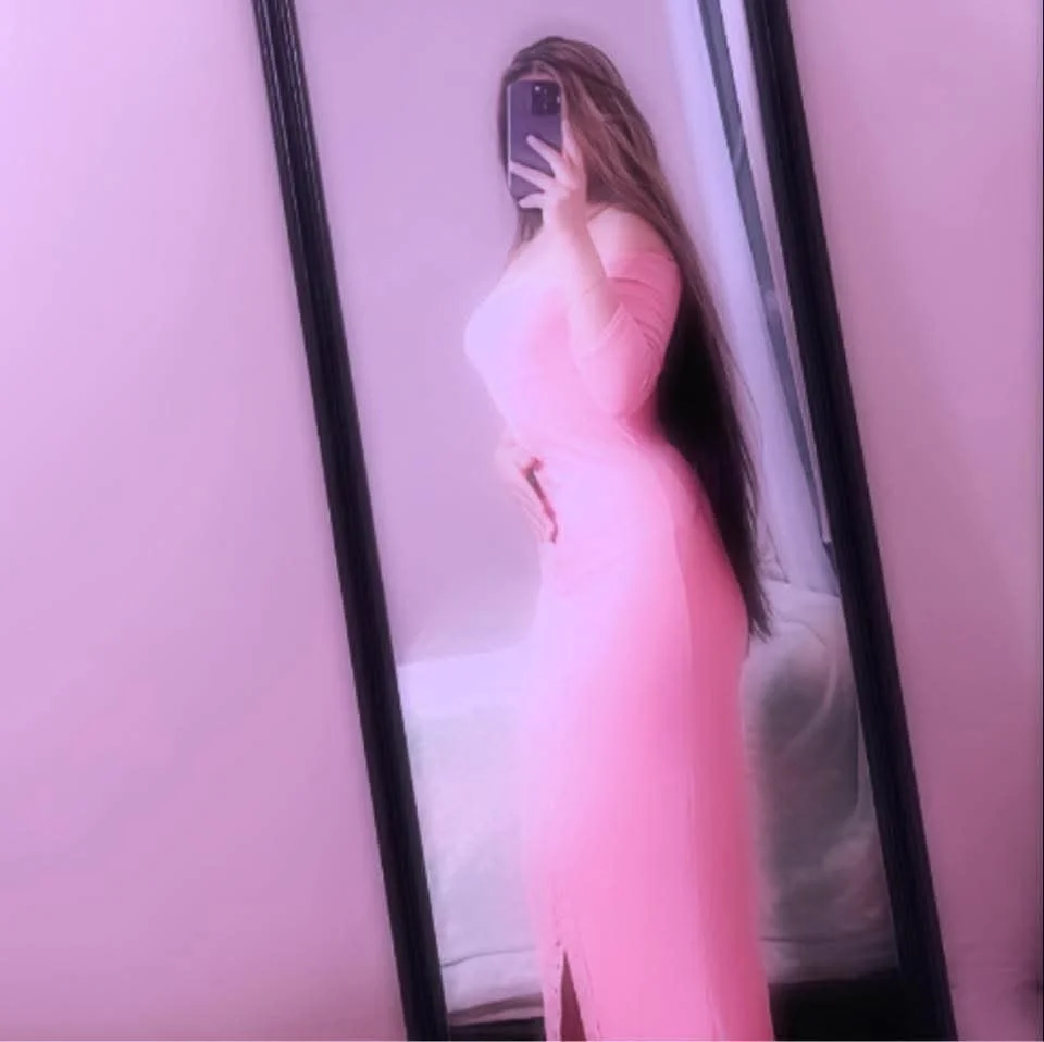 Latina mom image 7