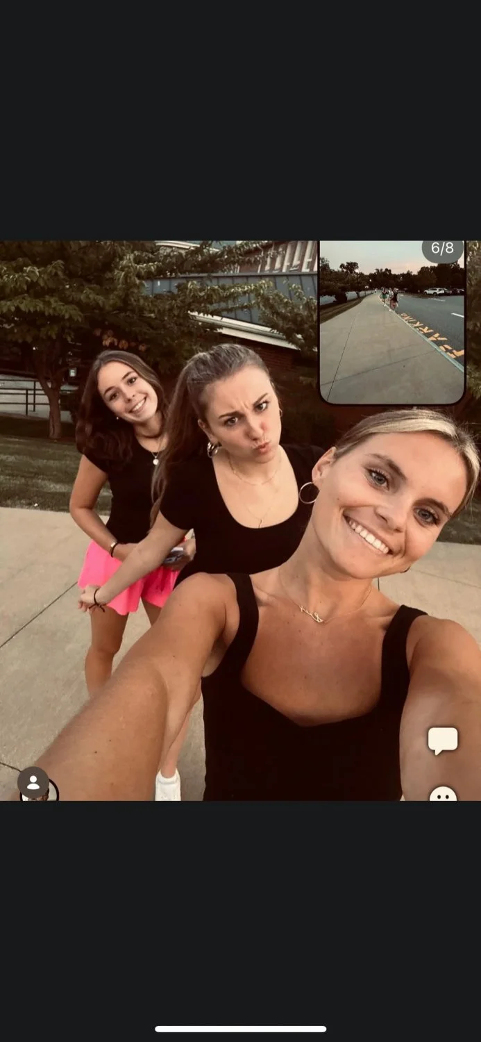 Emma and her hot friends image 12