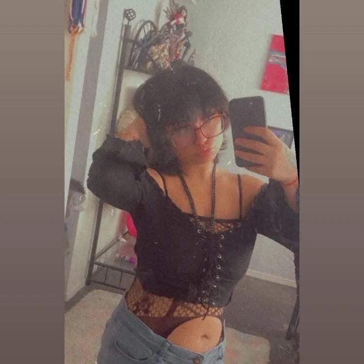 -cute Latina mom- image 2