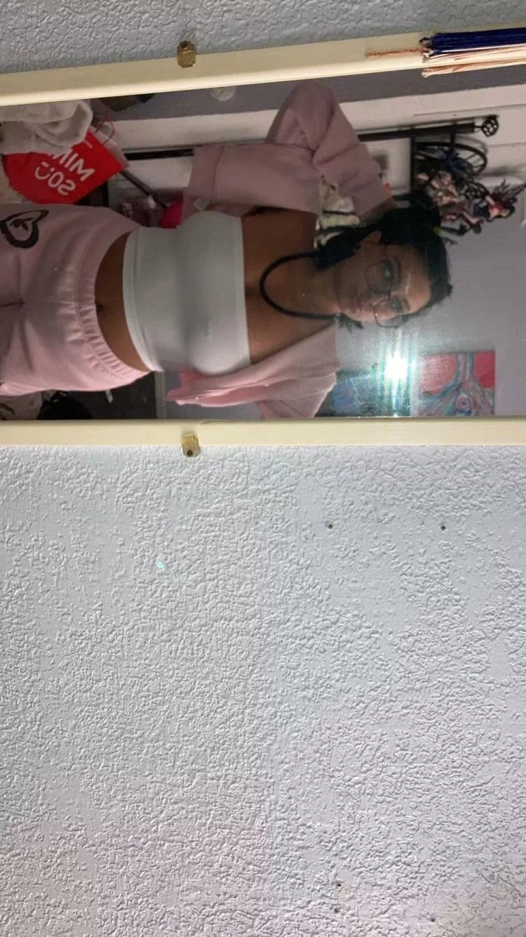 -cute Latina mom- image 3