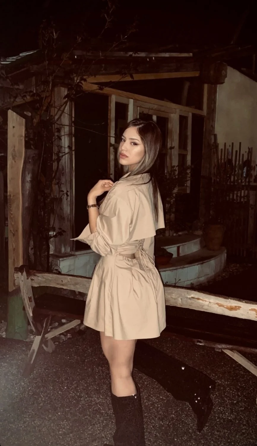Prostitute model image 18