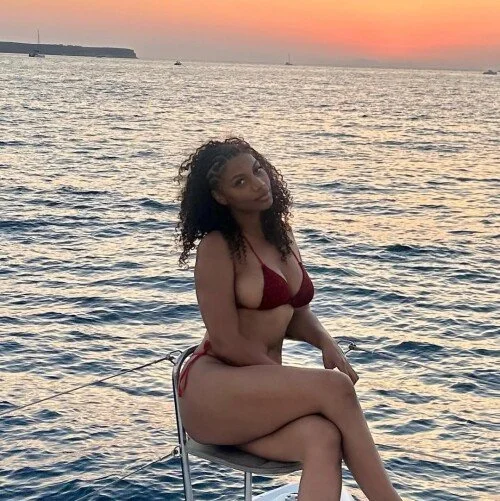 The Most Sexst Journalist(Taylor Rooks) image 4