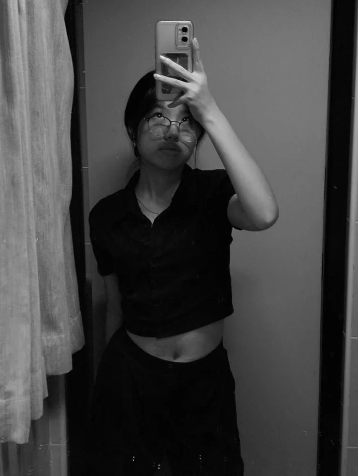 20yr old Lin image 14