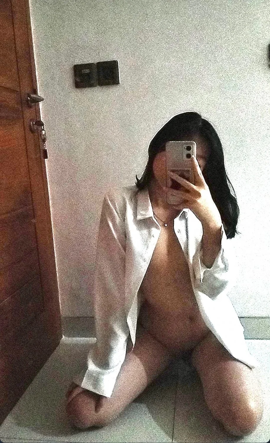 20yr old Lin image 21