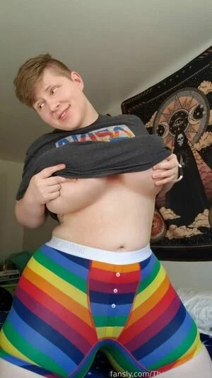 Stud with big tits an thick image 6