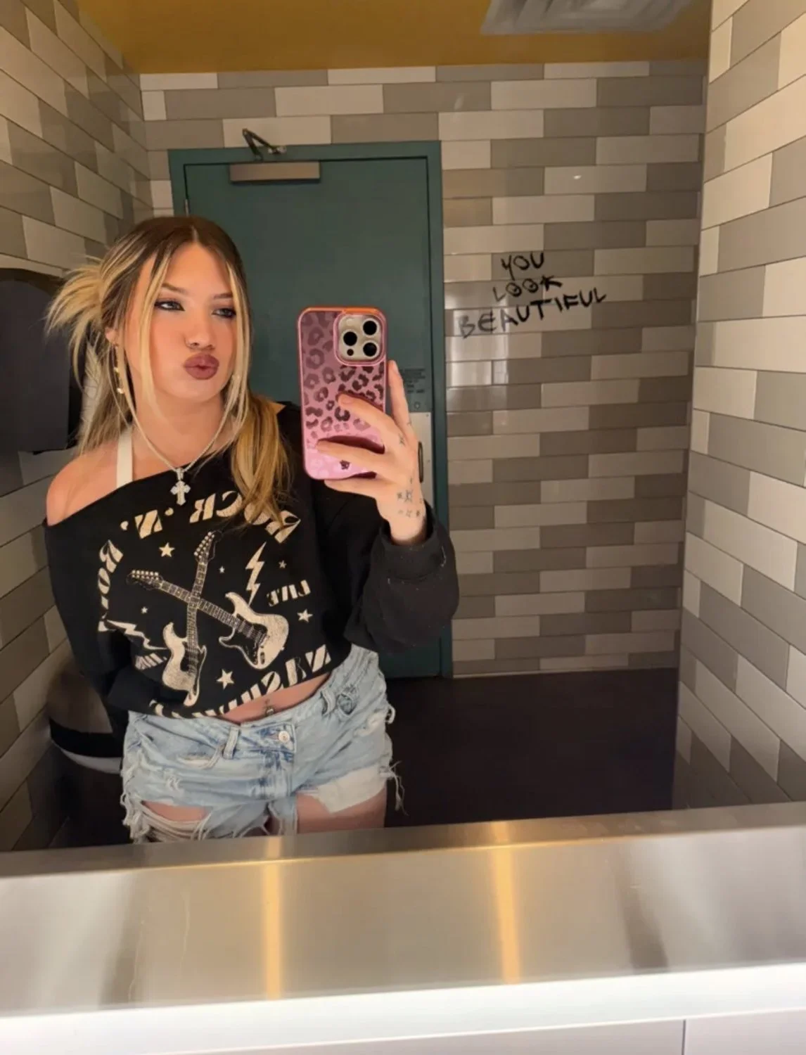 Snapchat slut savv showing off her huge tits image 8