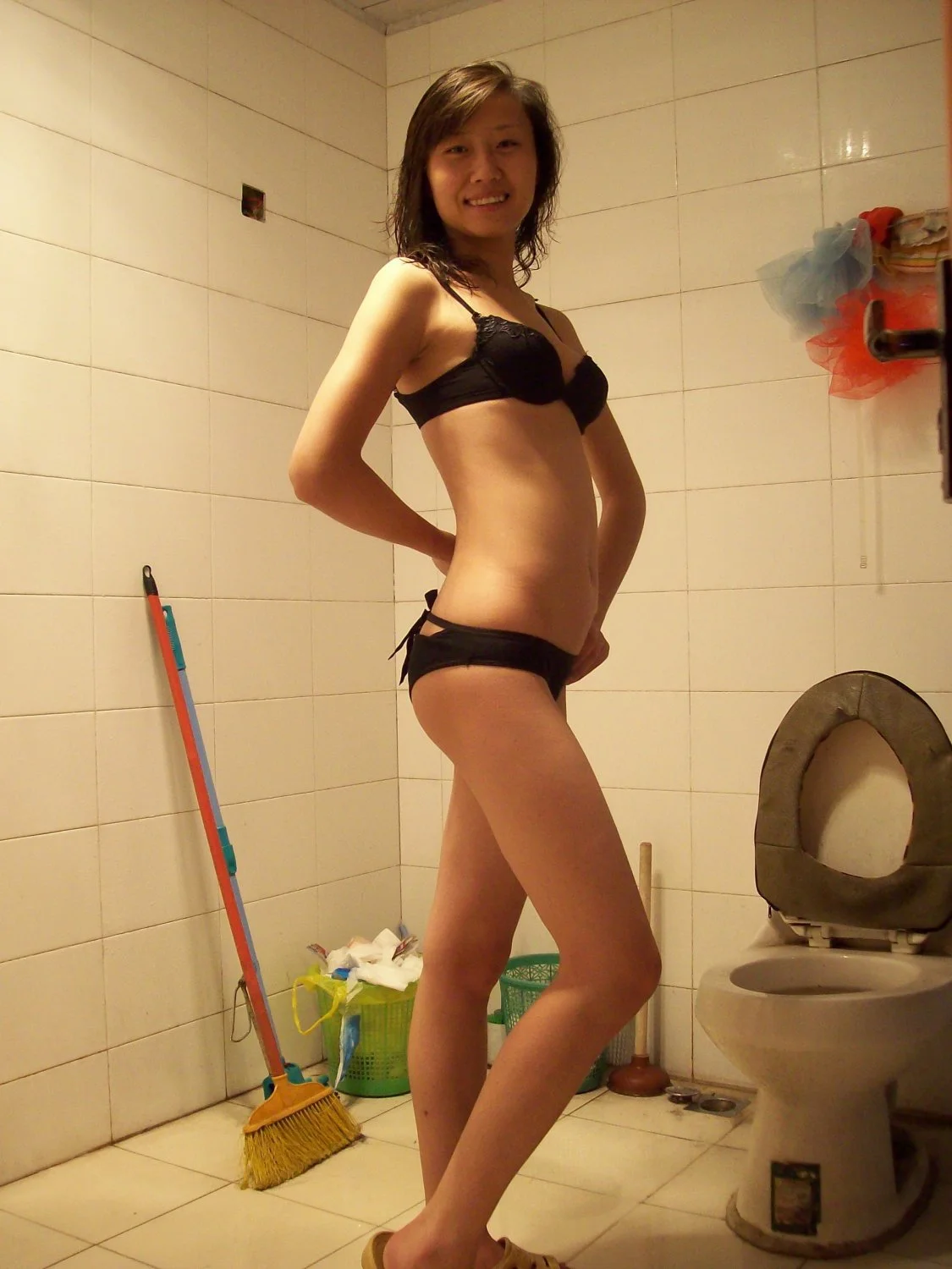 Chinese amateur milf 36 main image