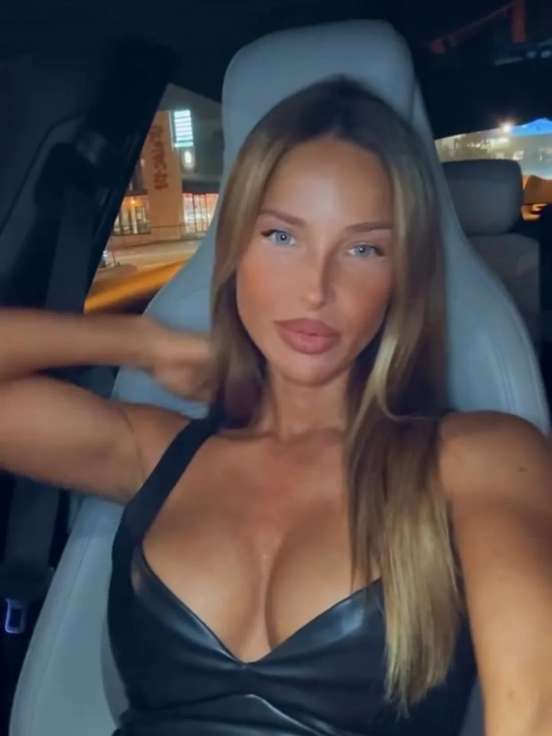 Ukrainian Whore Ira, Ask Her For Nudes image 4