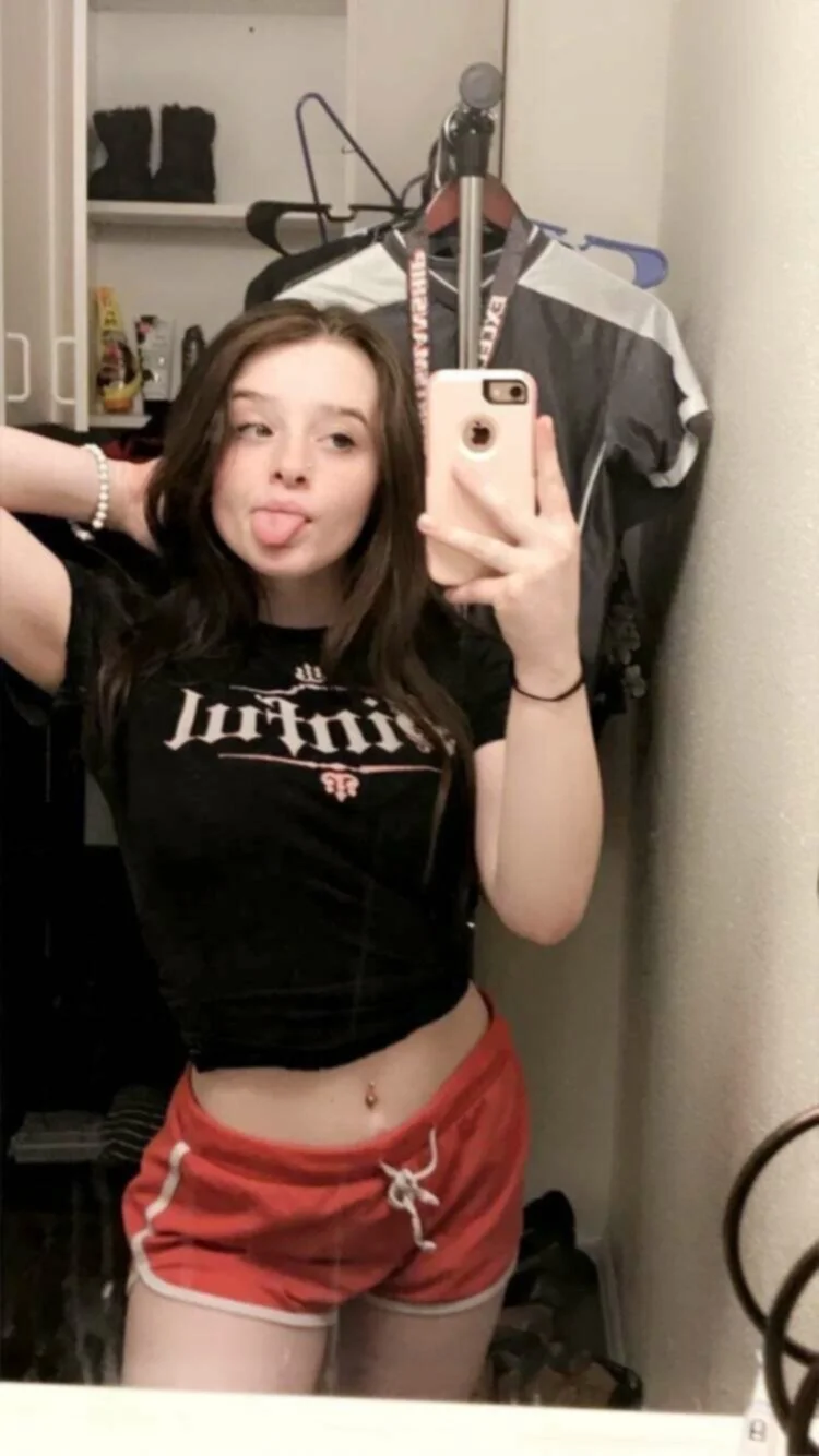 Sexy slut with perfect body image 12