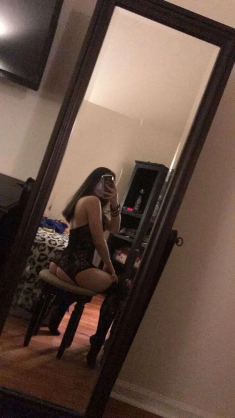 Sexy slut with perfect body image 5