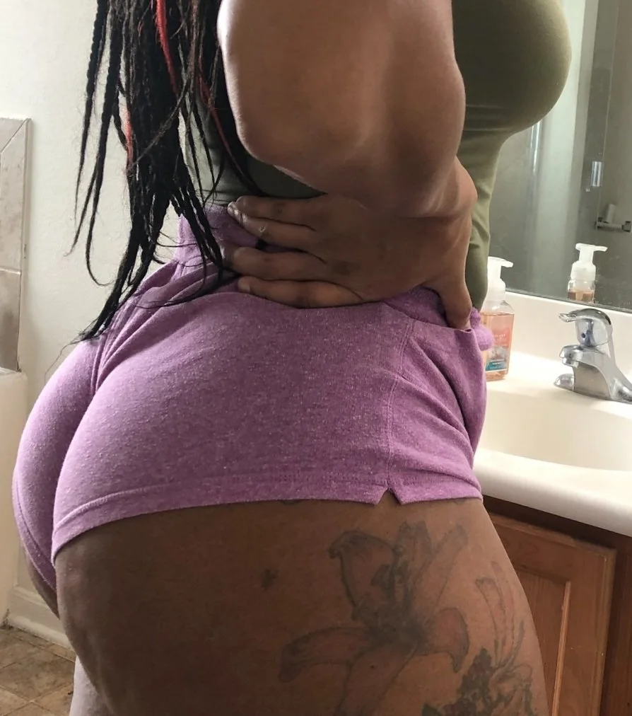 Super Gorgeous Fit Ebony Milf Babe !!! image 12
