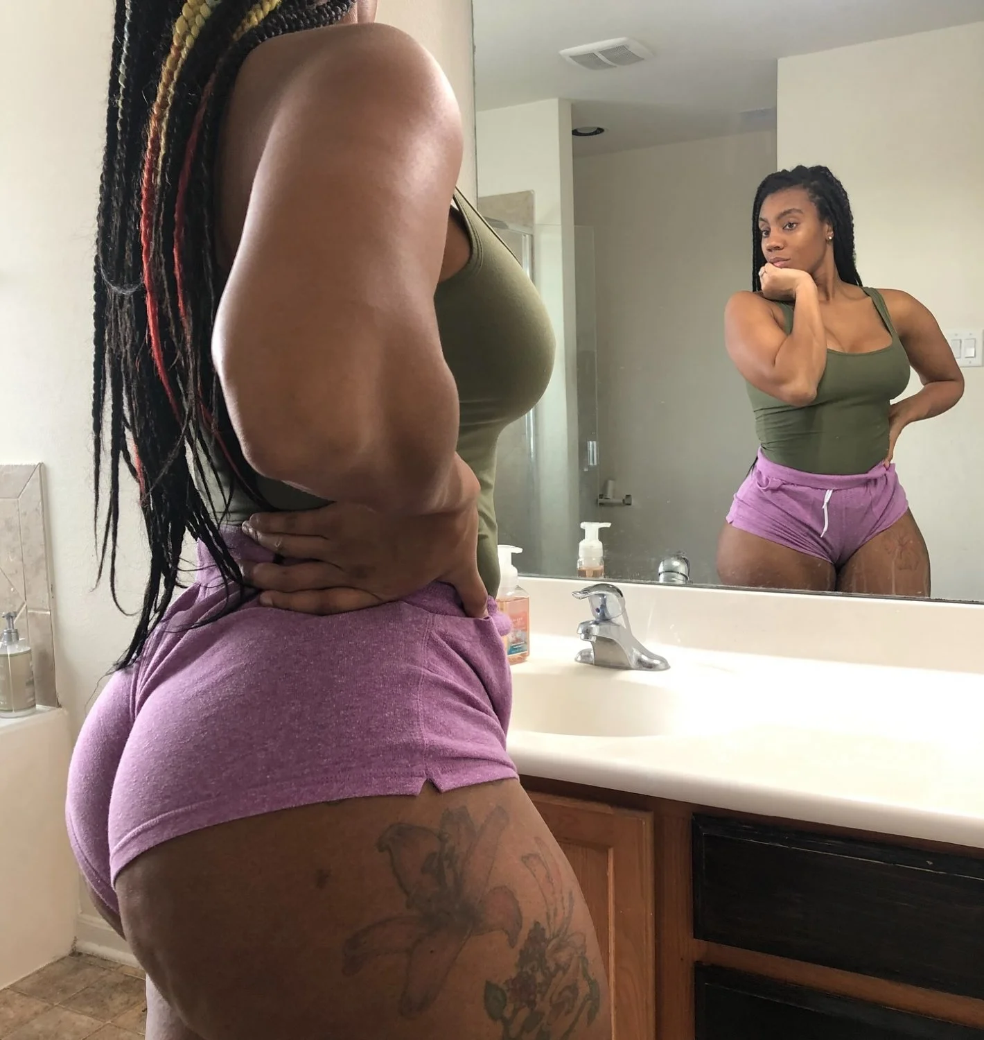 Super Gorgeous Fit Ebony Milf Babe !!! image 16
