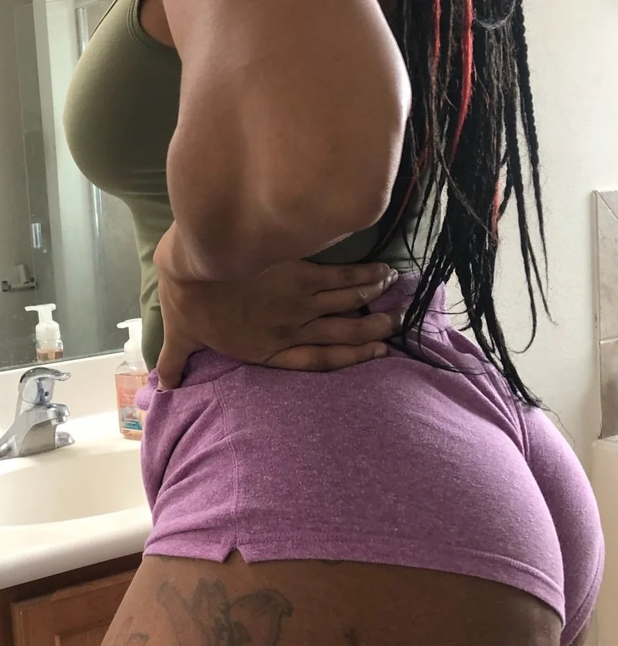 Super Gorgeous Fit Ebony Milf Babe !!! image 7