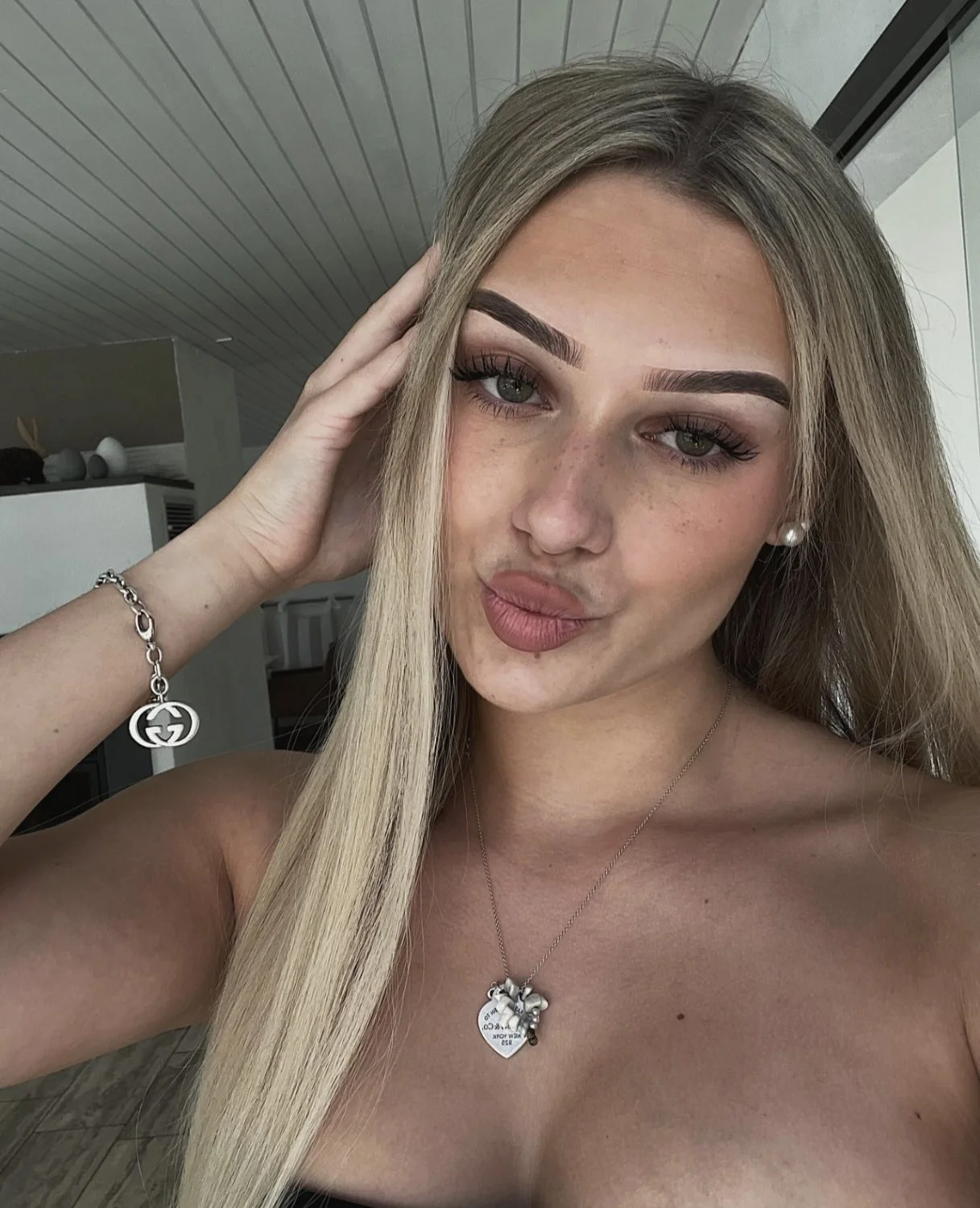 Stunning German teen slut Antonia image 36