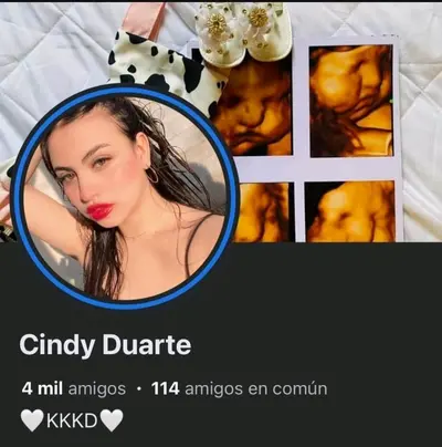 Blanquita filtrada chupando sus tetas cover image