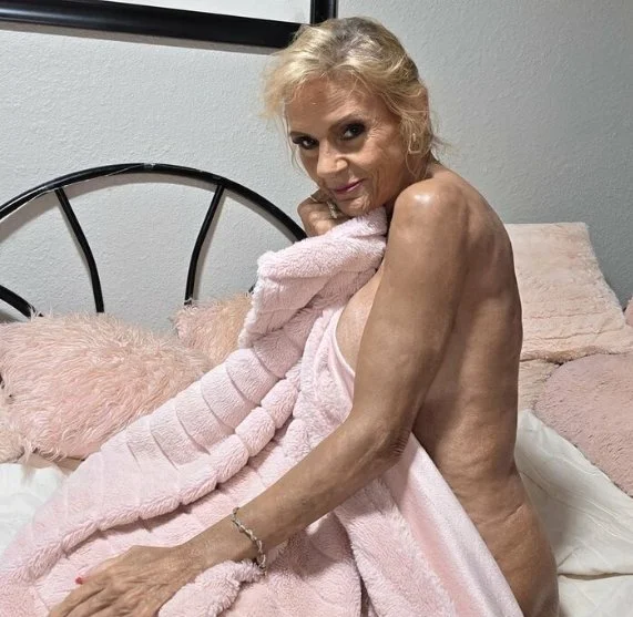 PINKROSEXOX image 34
