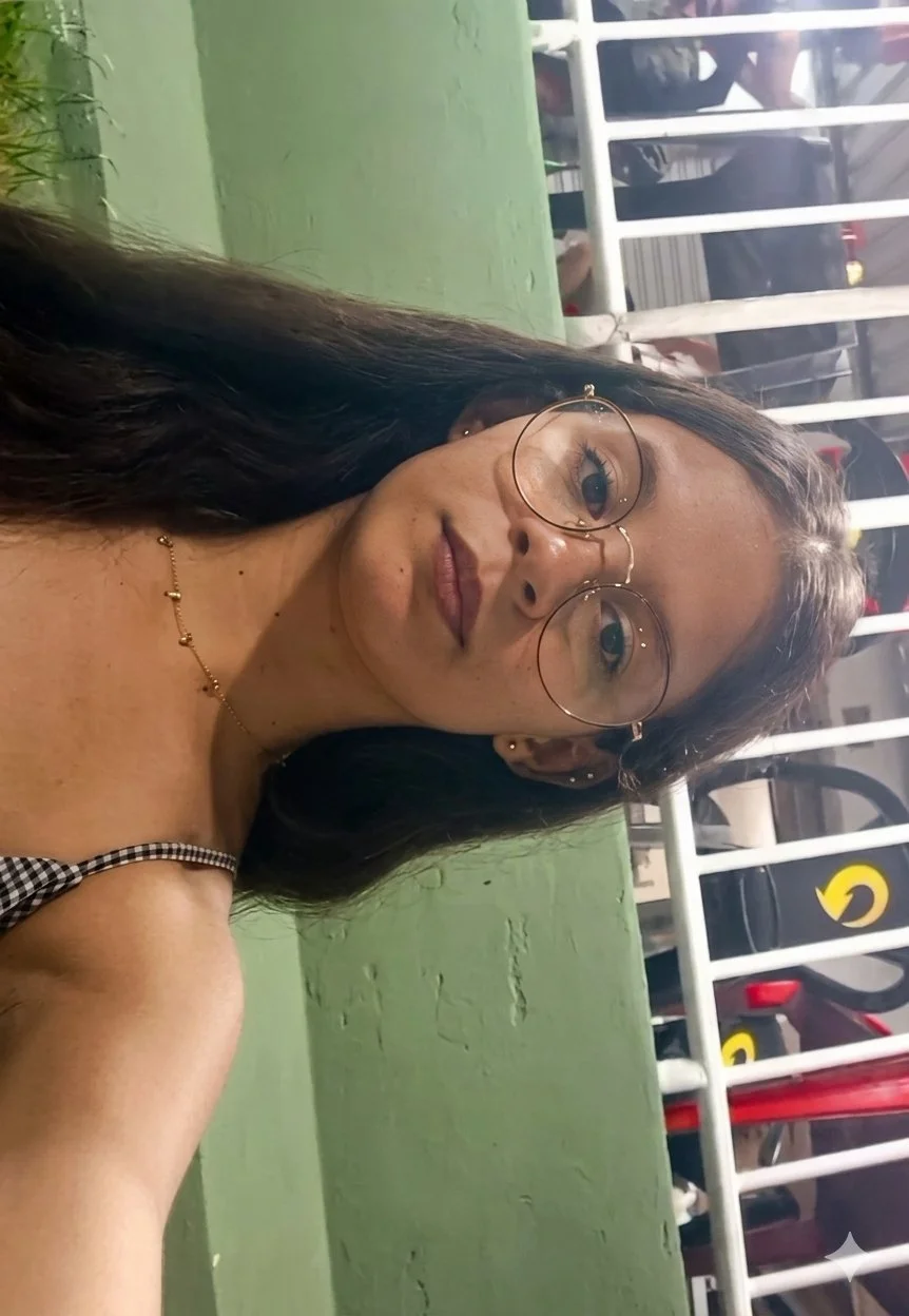 Magrinha, vadia de bundão, provocadora 18 anos image 4