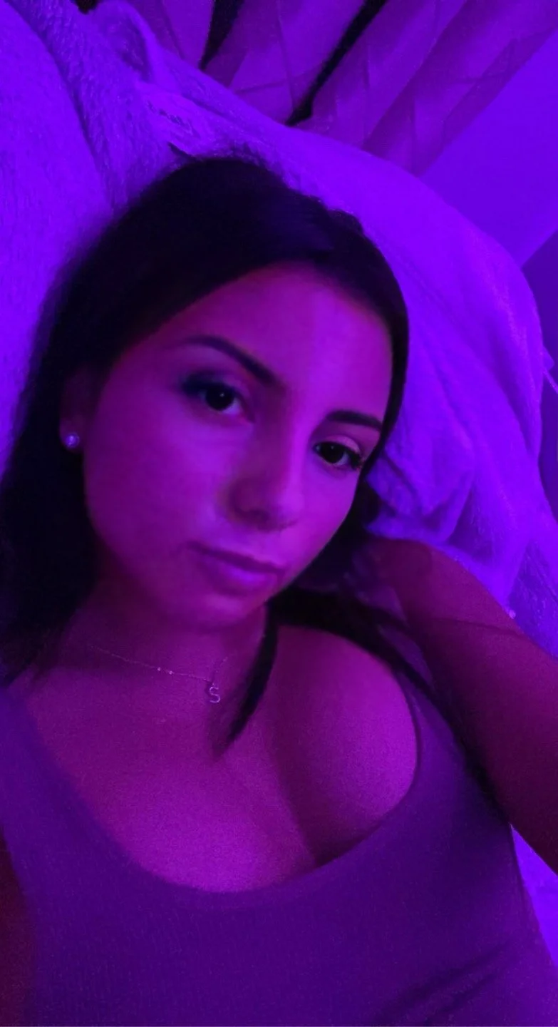 British gypsy teen cheating on her boyfriend!!! juicy ass and crazy slops image 4