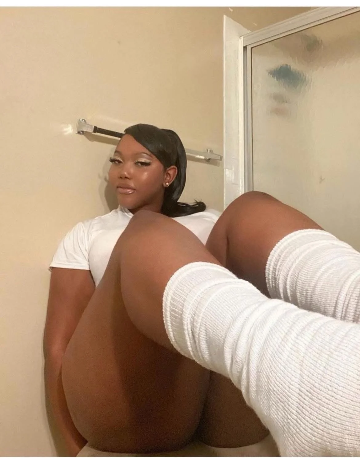 A big ass bitch image 6