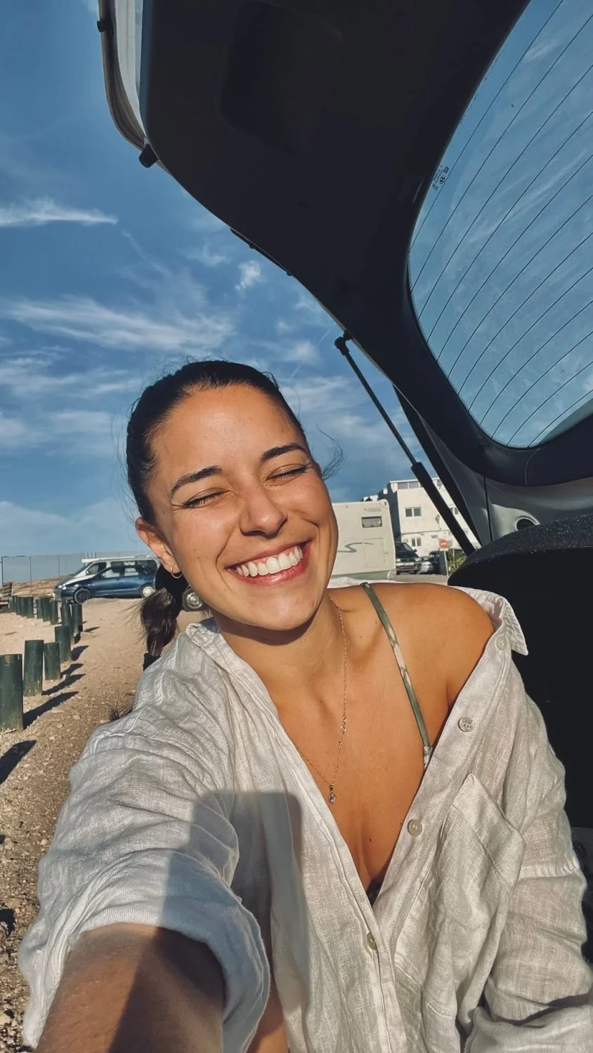 Her fuckoles need cum! main image