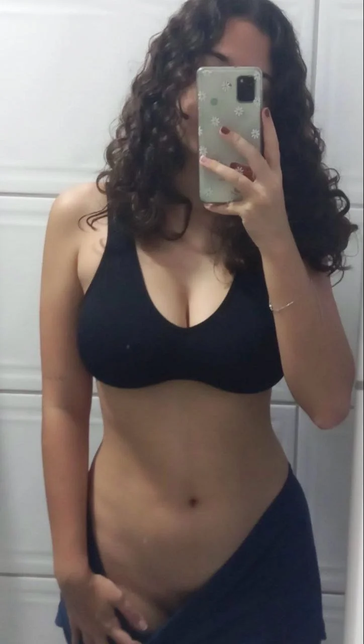 Brunette 🍒 main image