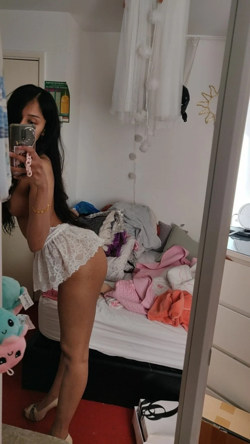 SlutArrest - Sadia, 25-year-old Muslim GF Slut - from UK image 8