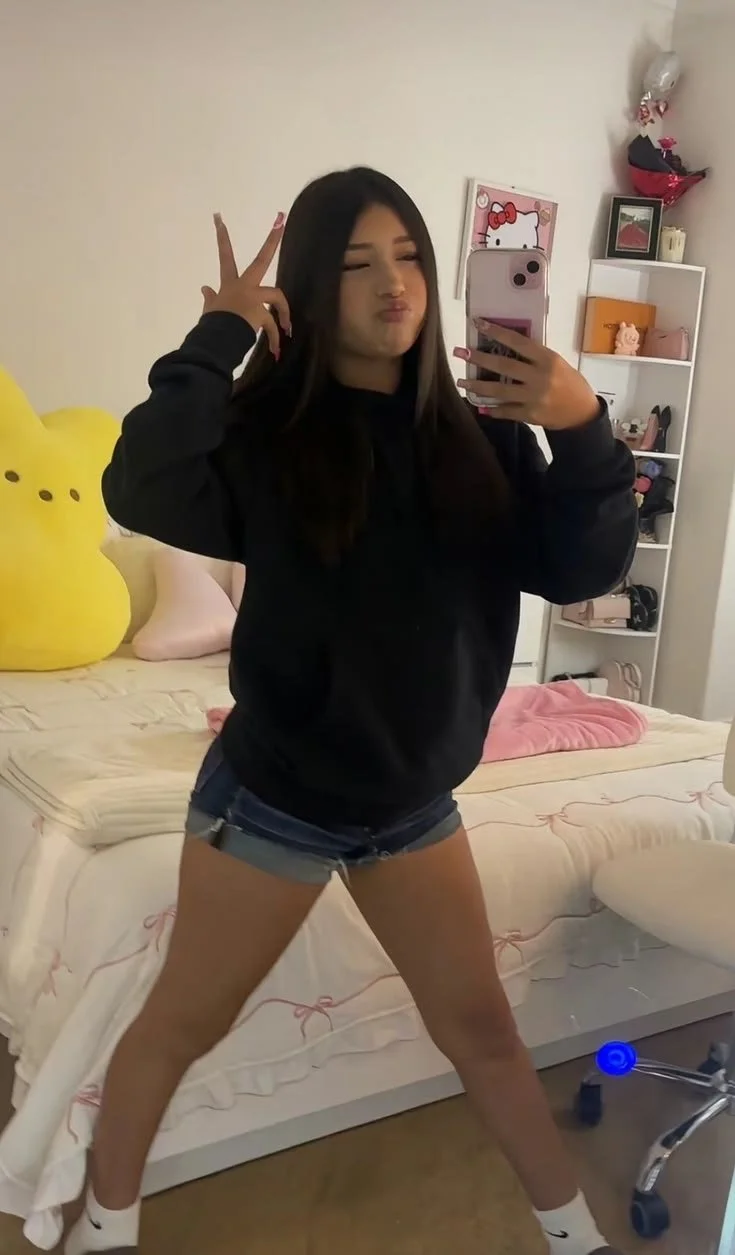 Cutie girls image 2