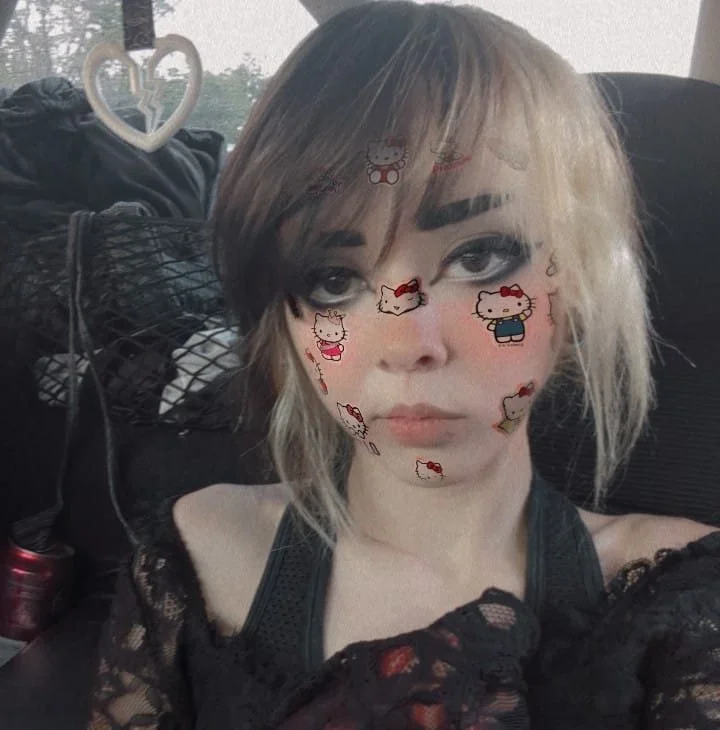 -married goth girl // Onlyfans model leaked Snapchat- main image