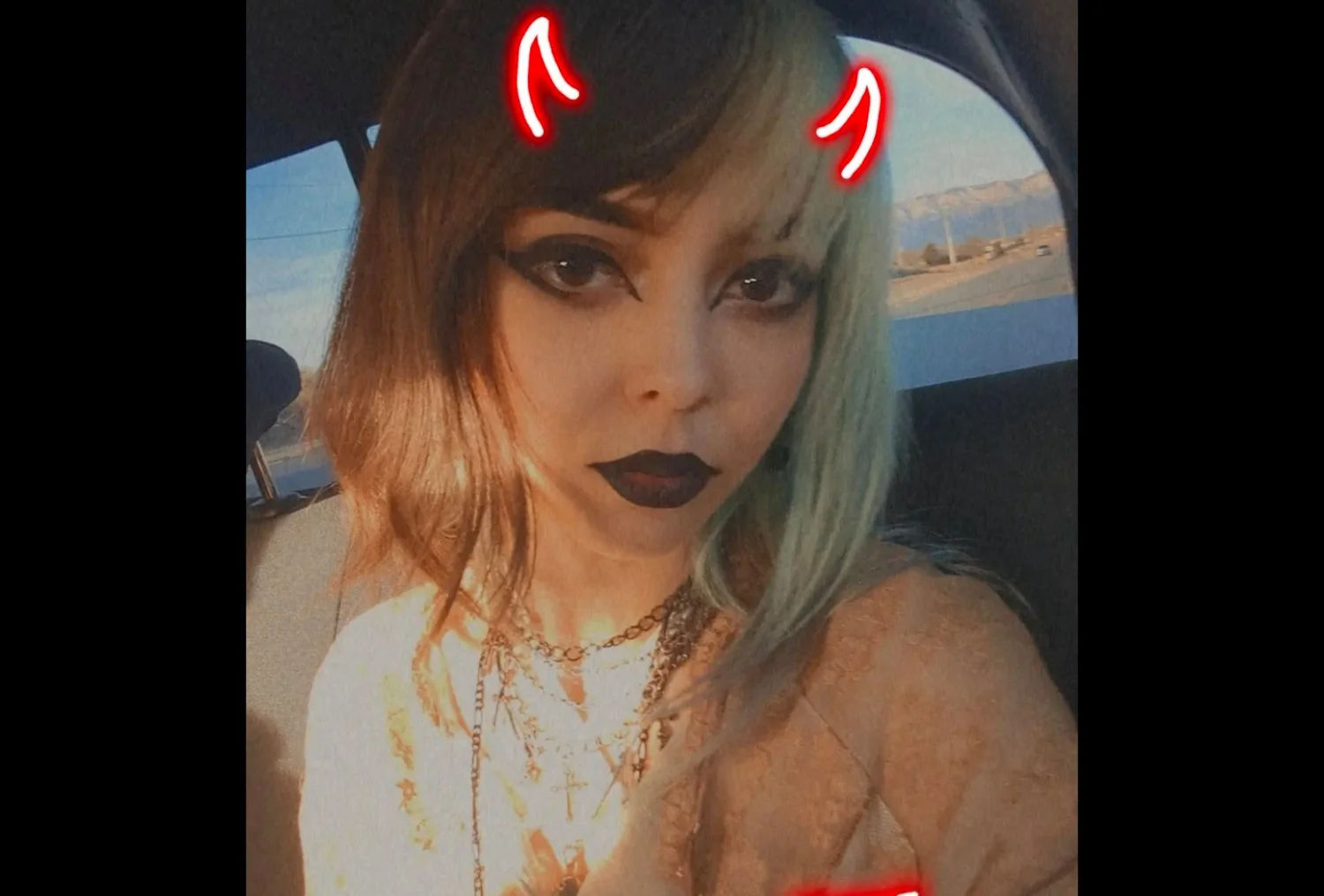 -married goth girl // Onlyfans model leaked Snapchat- image 2