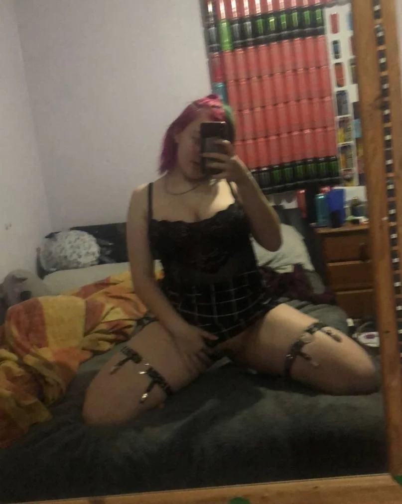 Sexy slut image 3