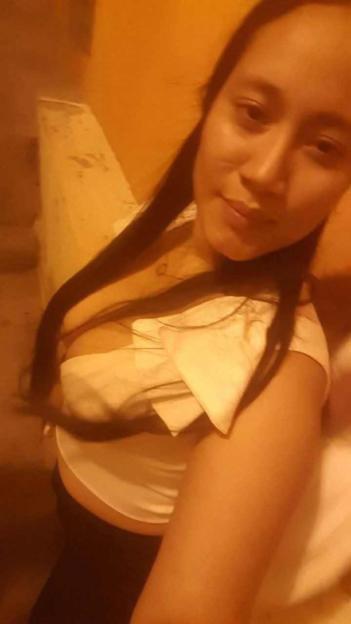 Por dinero ecuatoriana me baila image 16