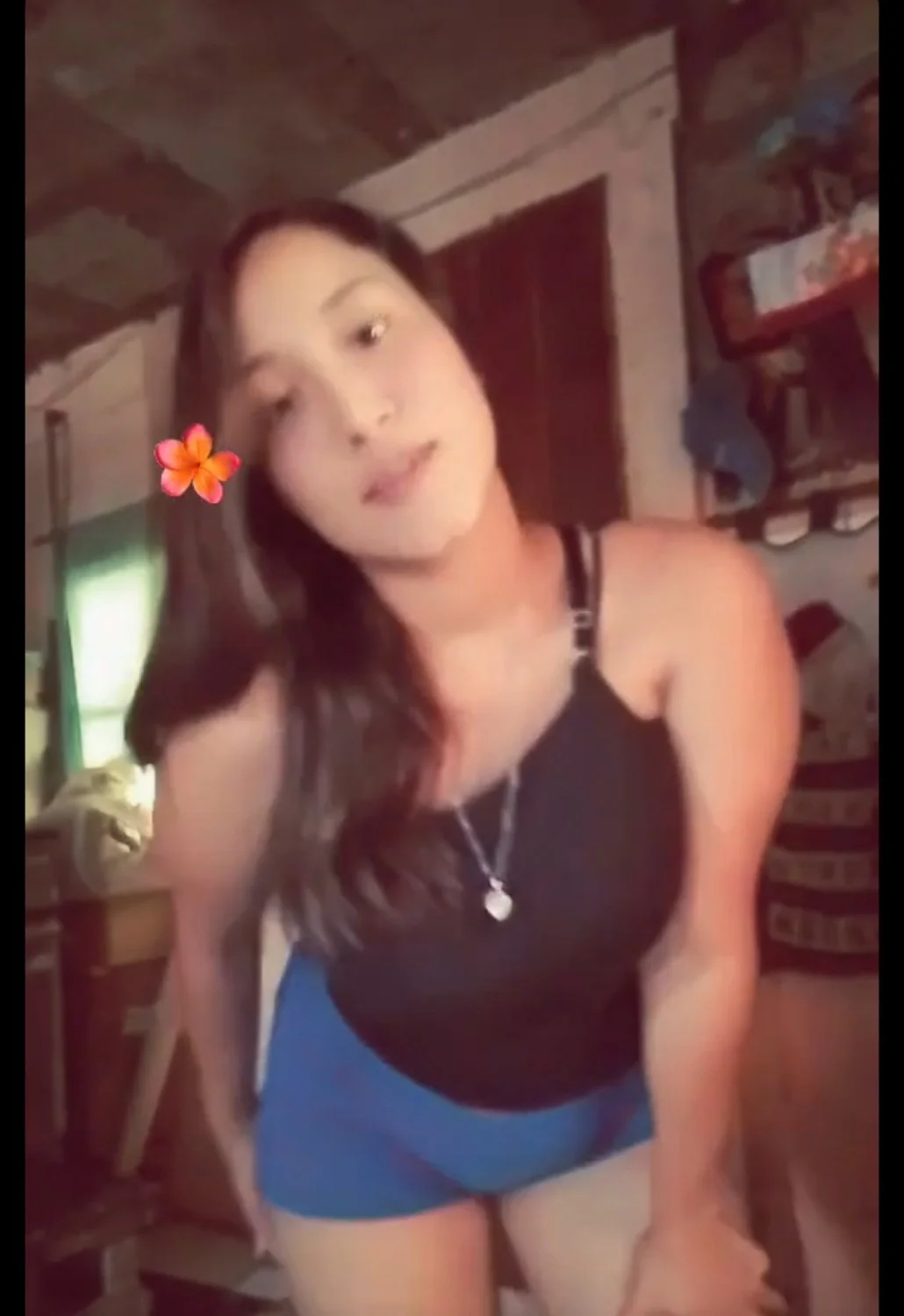 Por dinero ecuatoriana me baila image 8