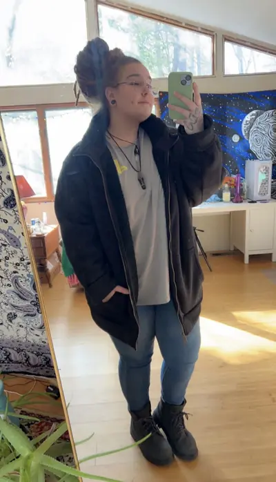 Nerdy chubs can’t hide her fatass cover image
