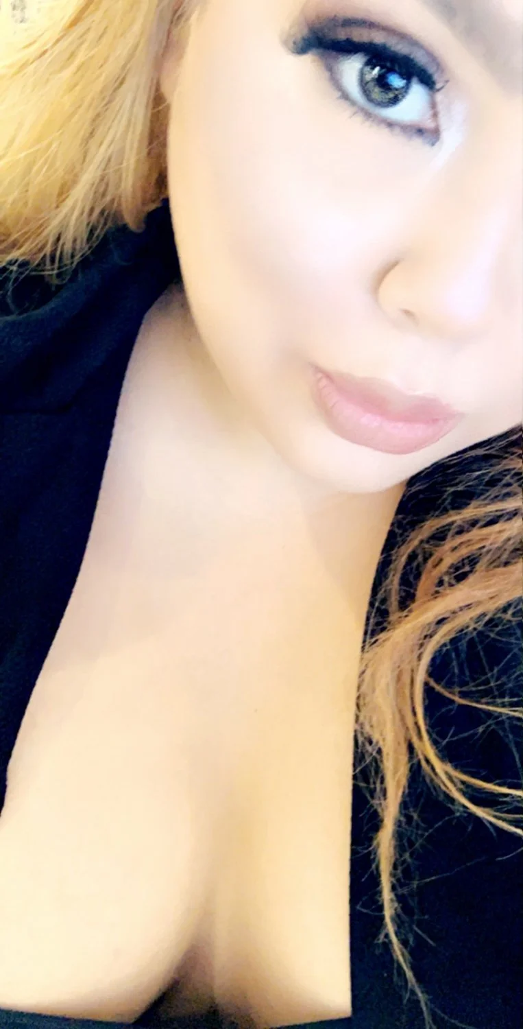 Latina Cali Hoe from Downey image 9