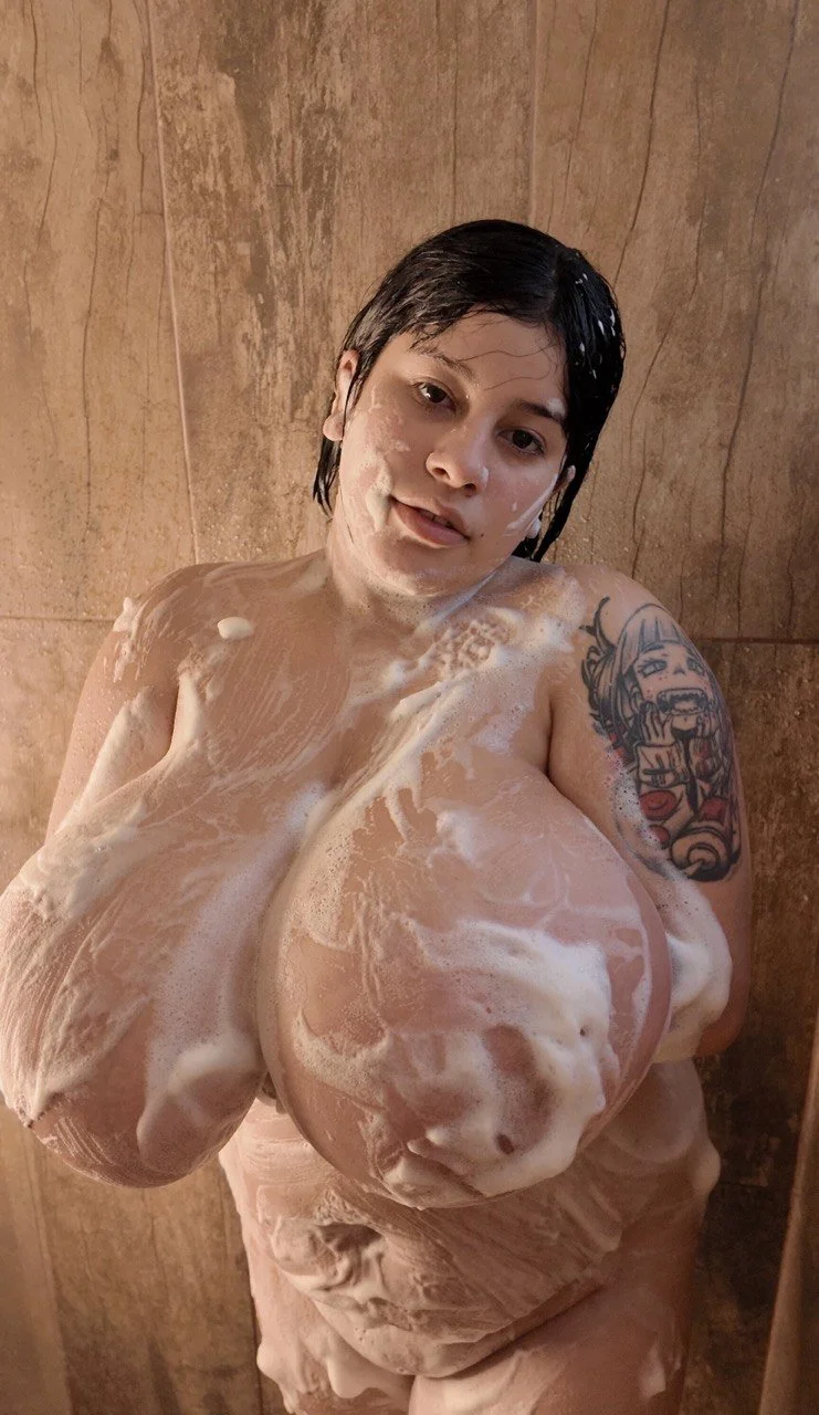 Danni with the massive tetas image 2