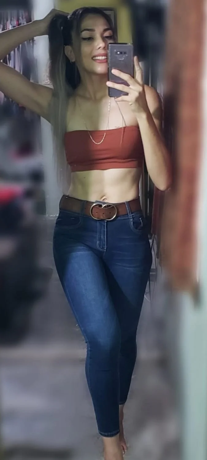 Girl puta flaquita y rico cuerpo sexy image 5