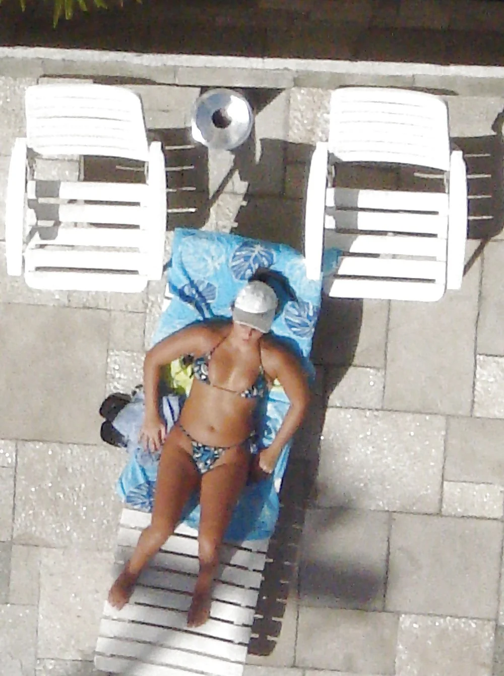 NEIGHBORHOOD VOYEUR image 23