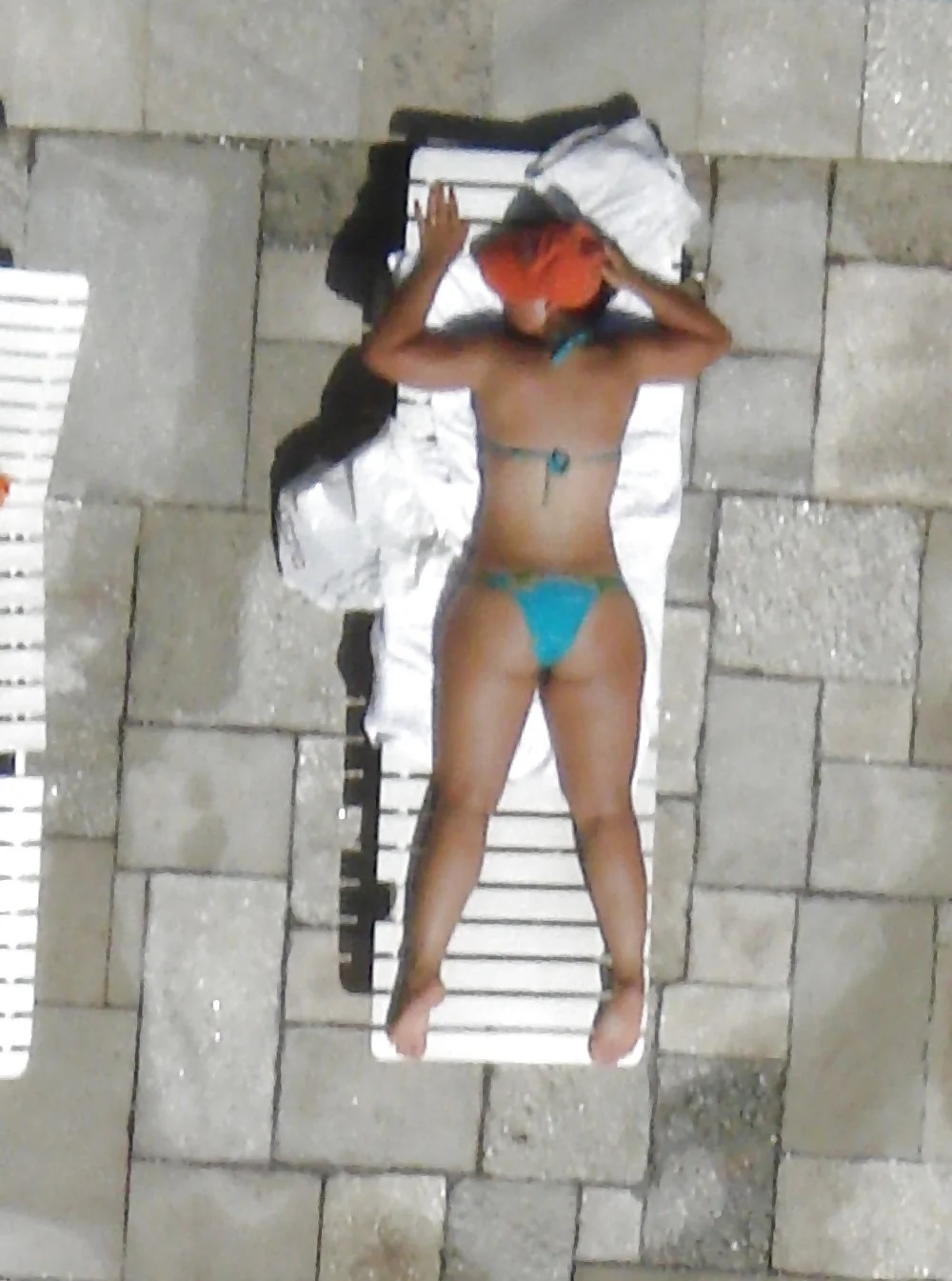 NEIGHBORHOOD VOYEUR image 33