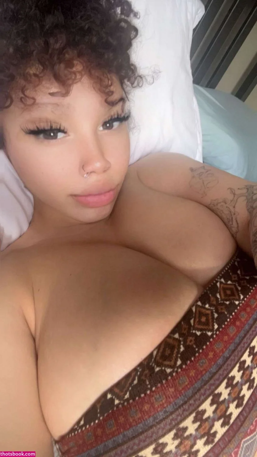 Drop: 1987 Goth - Huge Titties Up close😍 image 24