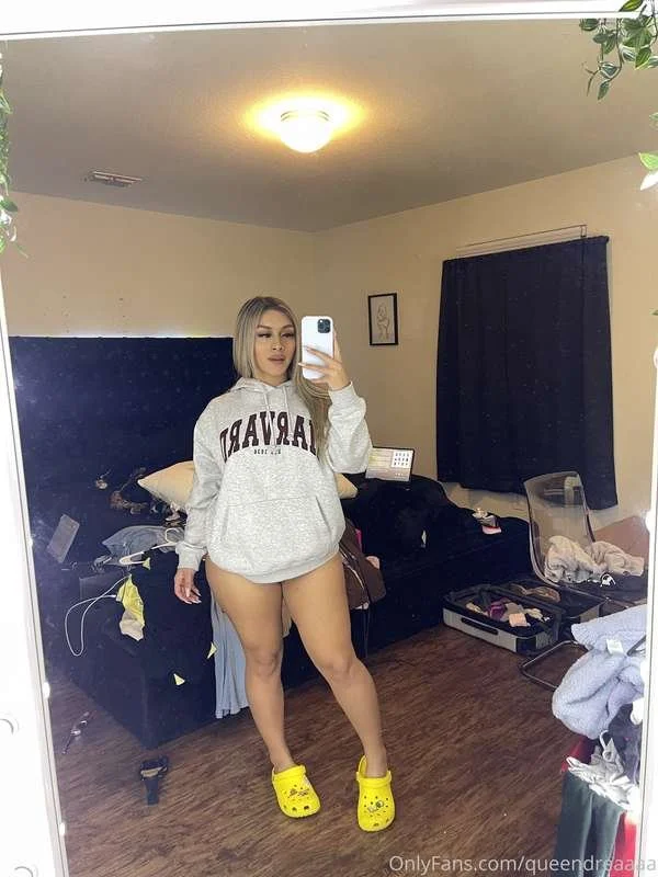 Slut Latina Real Estate Agent Sells Houses And Pussy image 18