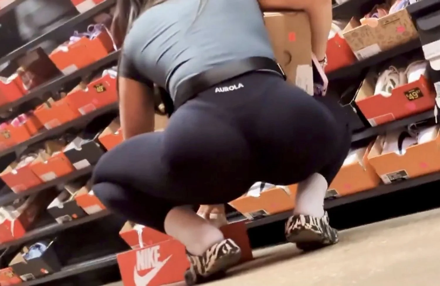 latina teen bop tight ass in leggings at nike main image