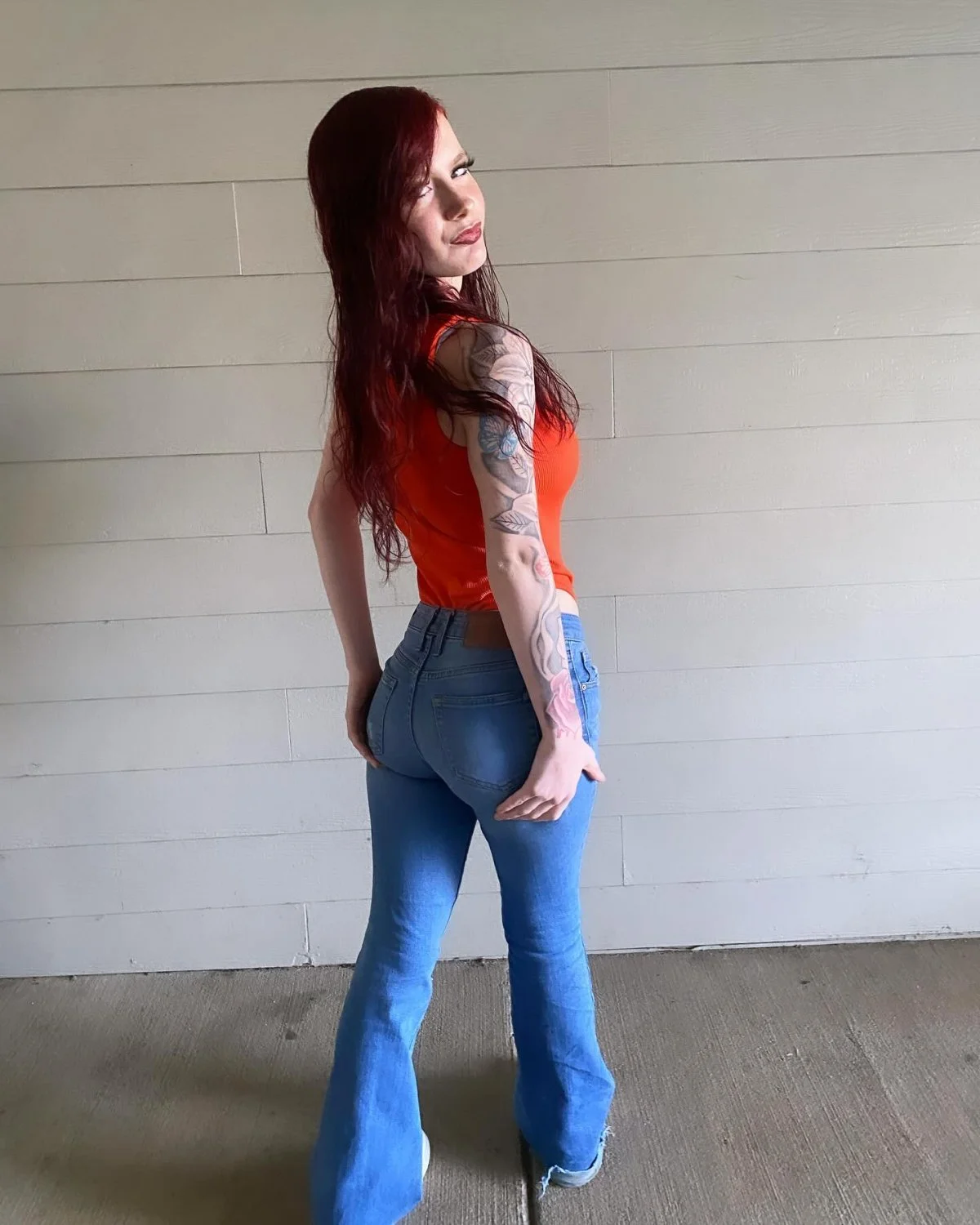 Morghan2fye/Redbunnyy2fye The biggest fucking tease ever main image