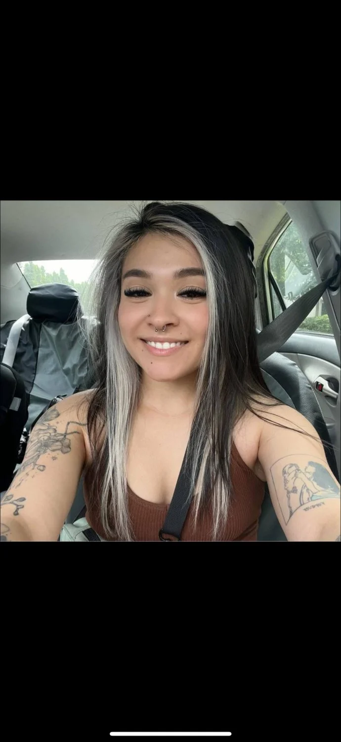 Exposing Daniela image 16