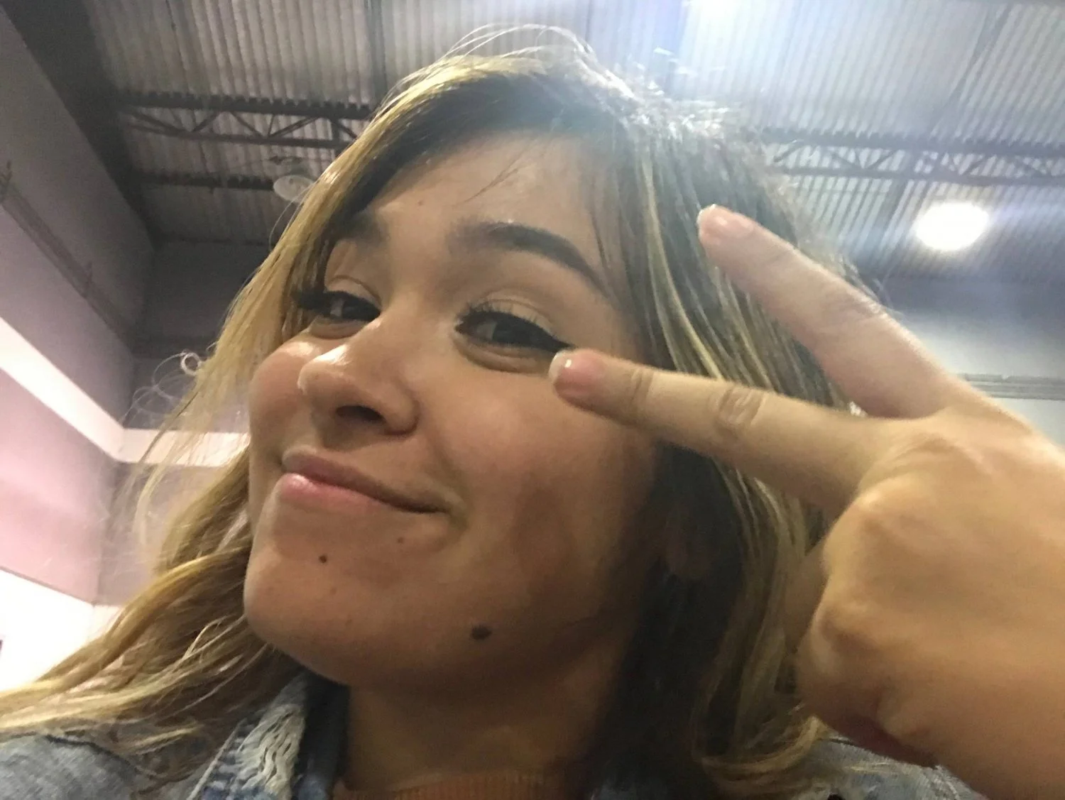 Exposing Daniela image 4